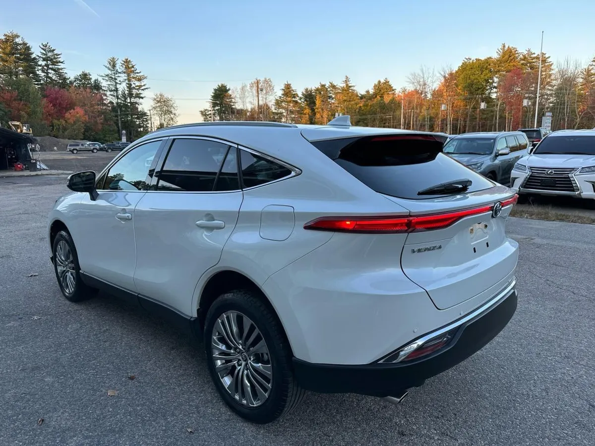 TOYOTA VENZA 2024