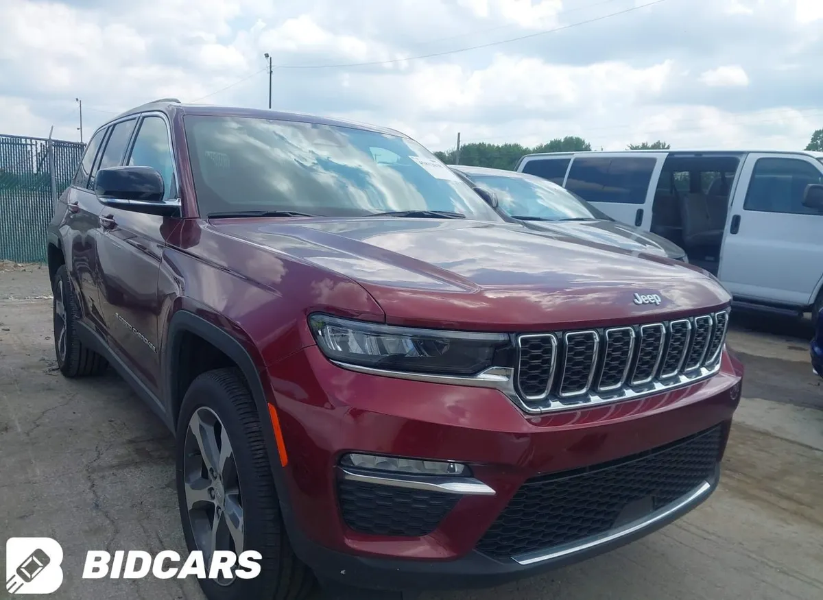 JEEP GRAND CHEROKEE 2025