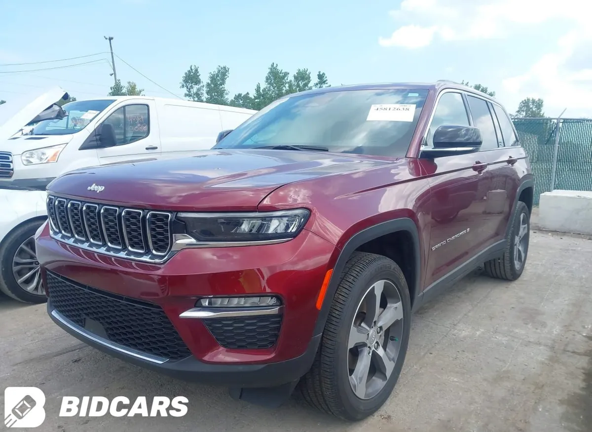 JEEP GRAND CHEROKEE 2025