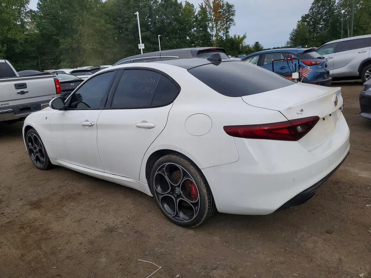 ALFA ROMEO GIULIA SUPER 2022