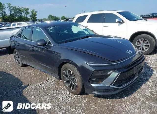 HYUNDAI SONATA SEL 2025