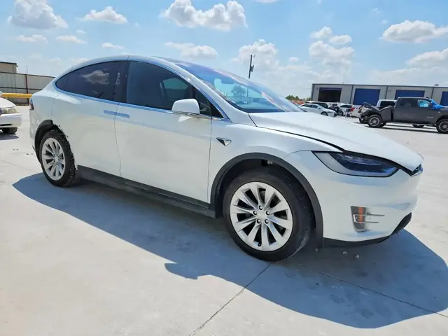TESLA MODEL X 2018