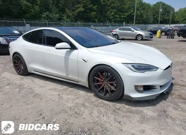 TESLA MODEL S 2019