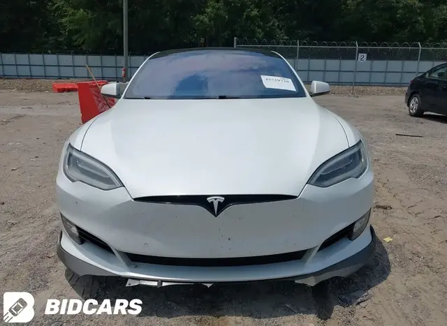 TESLA MODEL S 2019