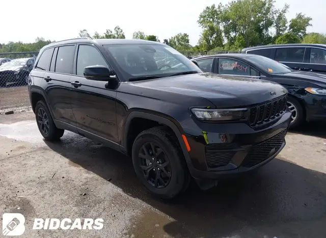 JEEP GRAND CHEROKEE 2024