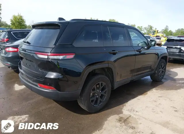 JEEP GRAND CHEROKEE 2024