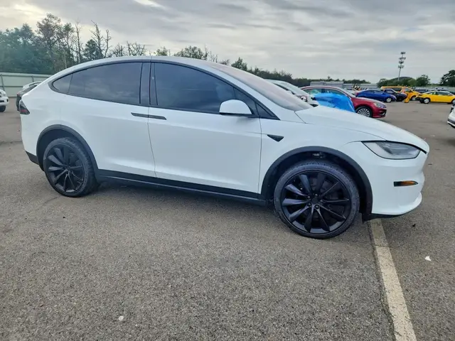 TESLA MODEL X 2023