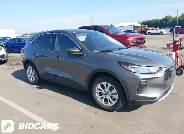 FORD ESCAPE 2023