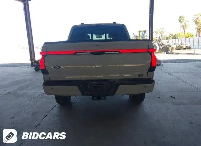 FORD F-150 LARIAT 2023