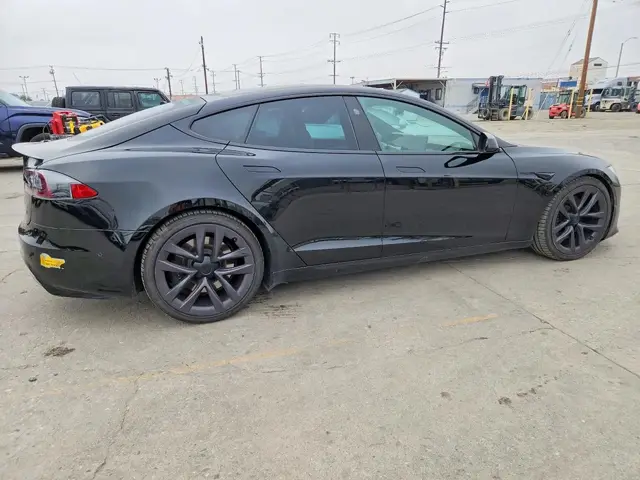TESLA MODEL S 2021