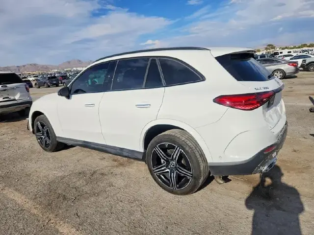 MERCEDES-BENZ GLC 300 2024