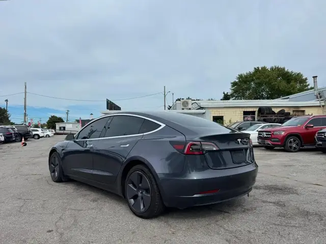 TESLA MODEL 3 2020