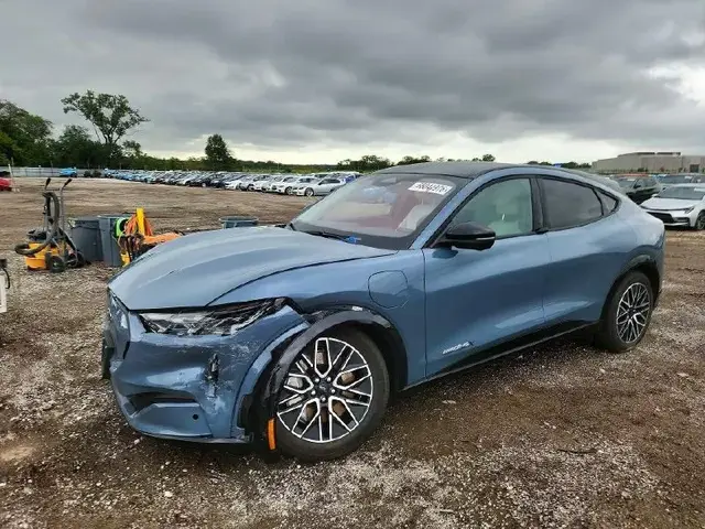 FORD MUSTANG PREMIUM 2024