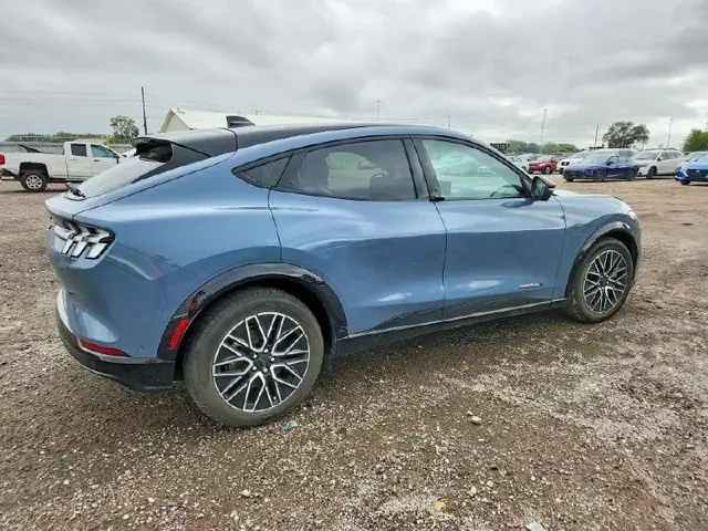 FORD MUSTANG PREMIUM 2024