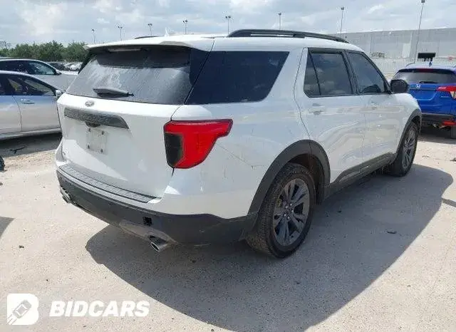FORD EXPLORER XLT 2024