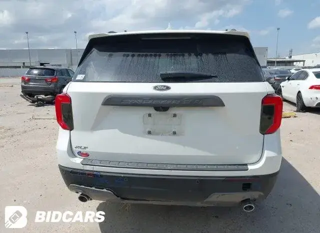 FORD EXPLORER XLT 2024