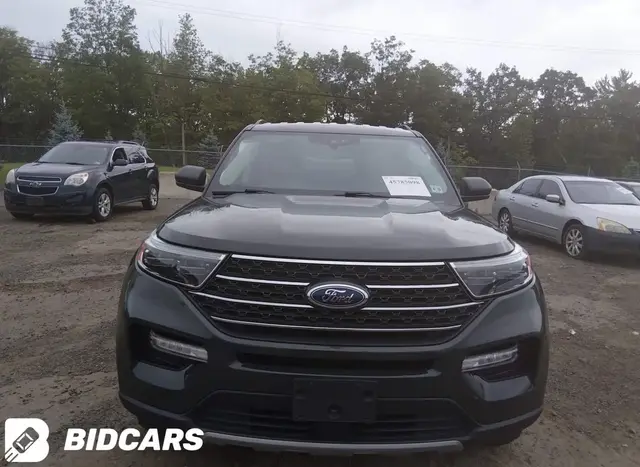 FORD EXPLORER XLT 2022
