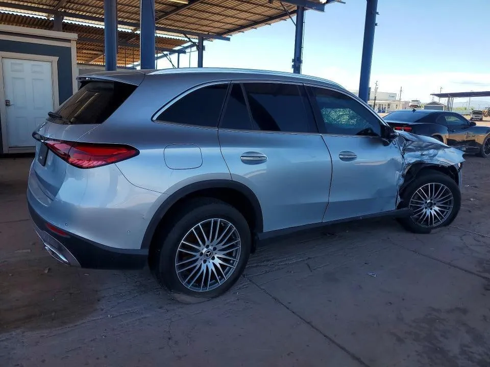 MERCEDES-BENZ GLC 300 2023