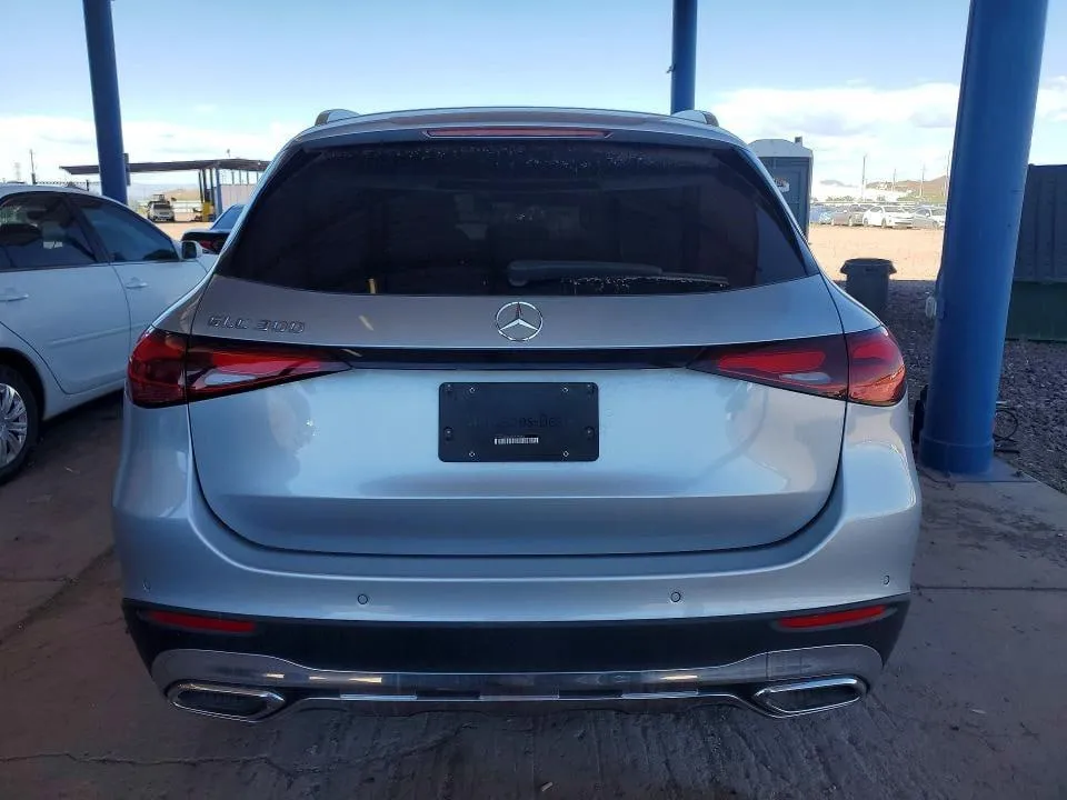 MERCEDES-BENZ GLC 300 2023