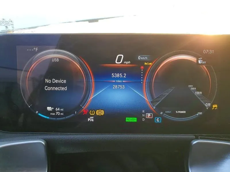 MERCEDES-BENZ EQB 250+ 2023