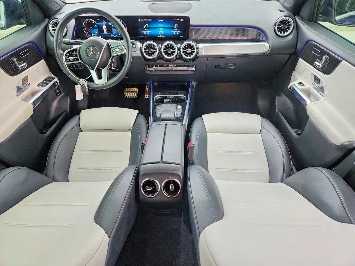 MERCEDES-BENZ GLB 250 2023