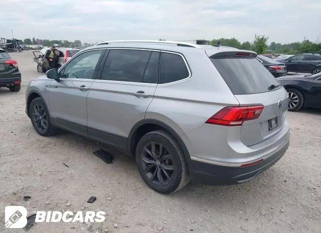 VOLKSWAGEN TIGUAN 2.0T SE 2022