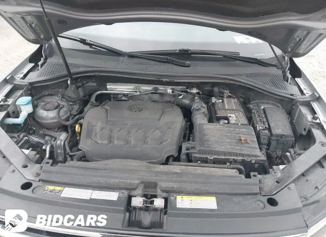 VOLKSWAGEN TIGUAN 2.0T SE 2022
