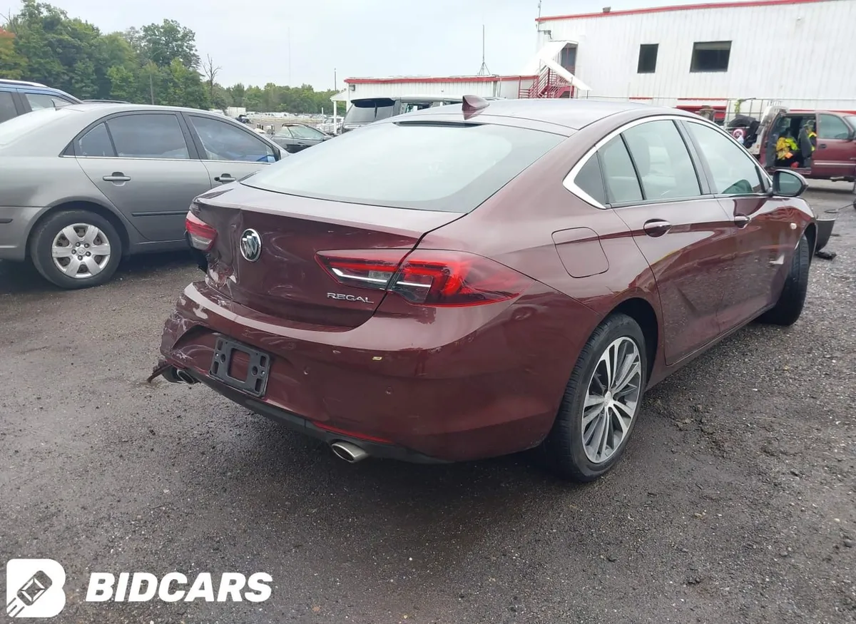 BUICK REGAL SPORTBACK FWD PREFERRED II 2019