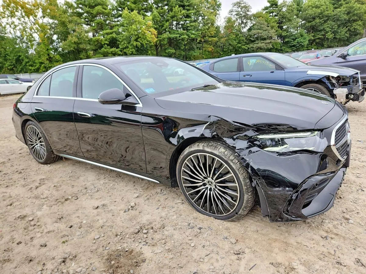 MERCEDES-BENZ E-CLASS 350 4MATIC 2026