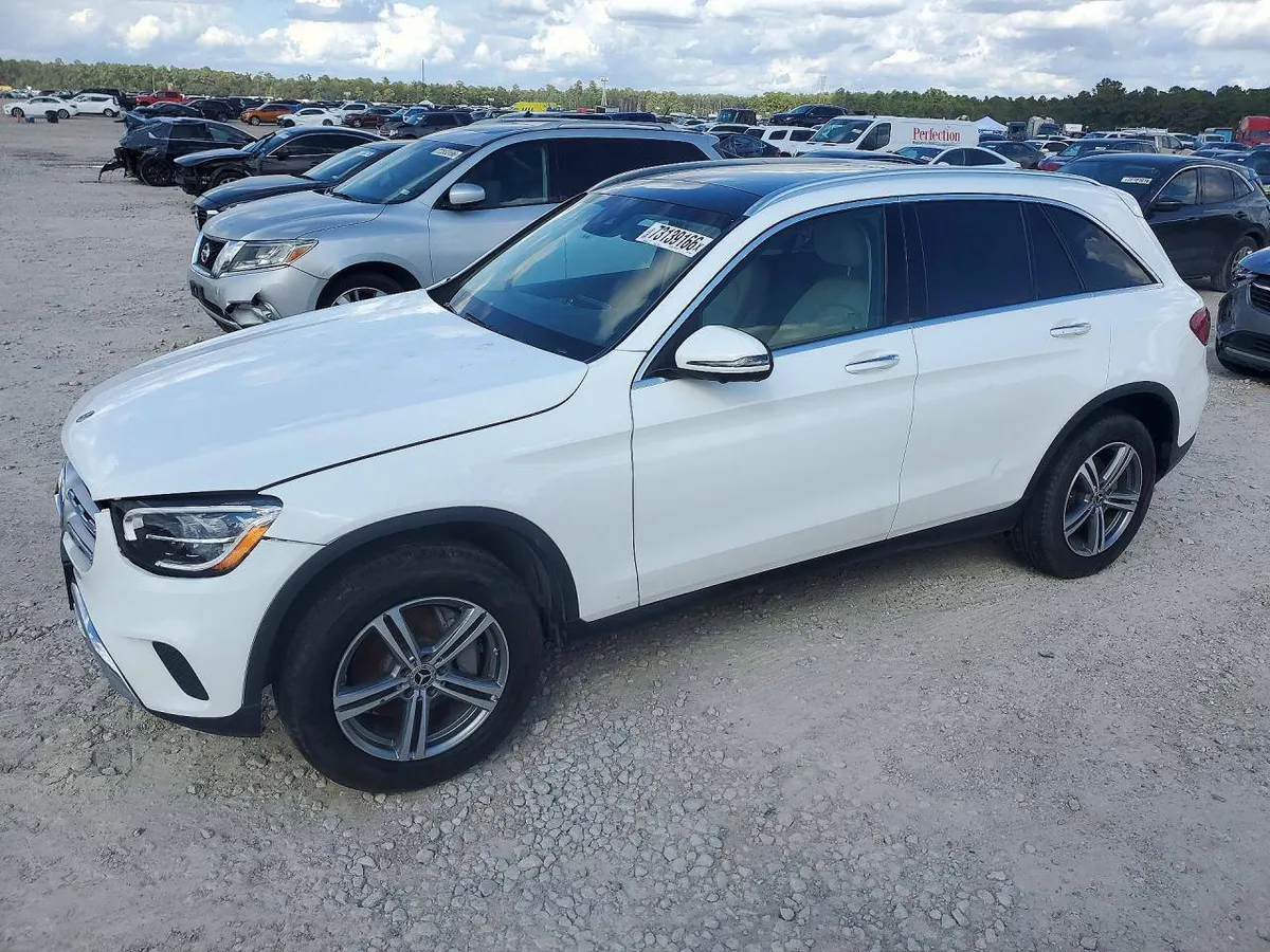 MERCEDES-BENZ GLC 300 2022