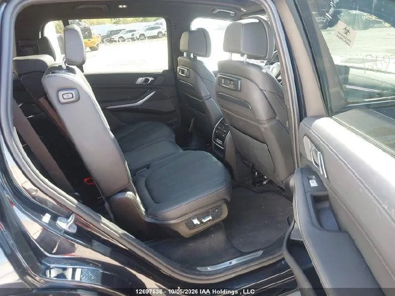 BMW X7 SPORTS ACTIVITY VEHICLE 2022
