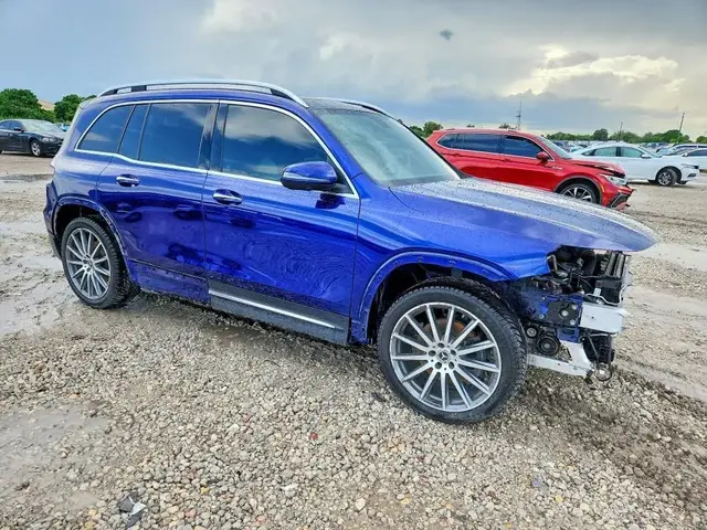 MERCEDES-BENZ GLB 250 2023