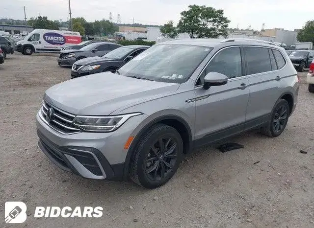 VOLKSWAGEN TIGUAN 2.0T SE 2022