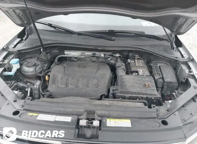 VOLKSWAGEN TIGUAN 2.0T SE 2022