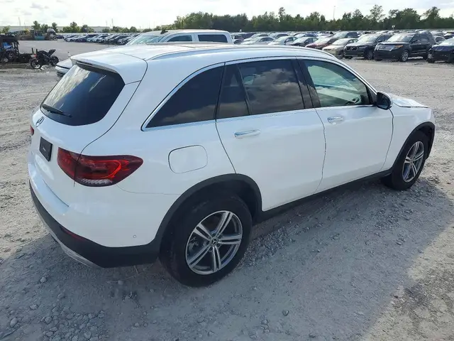 MERCEDES-BENZ GLC 300 2022