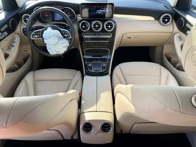 MERCEDES-BENZ GLC 300 2022