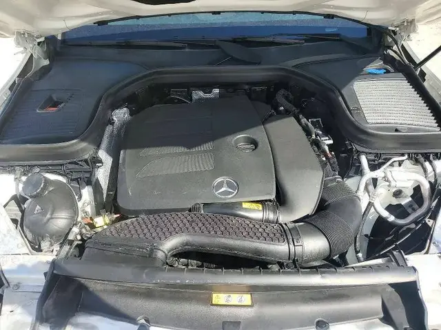 MERCEDES-BENZ GLC 300 2022