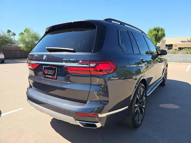 BMW X7 SPORTS ACTIVITY VEHICLE 2022