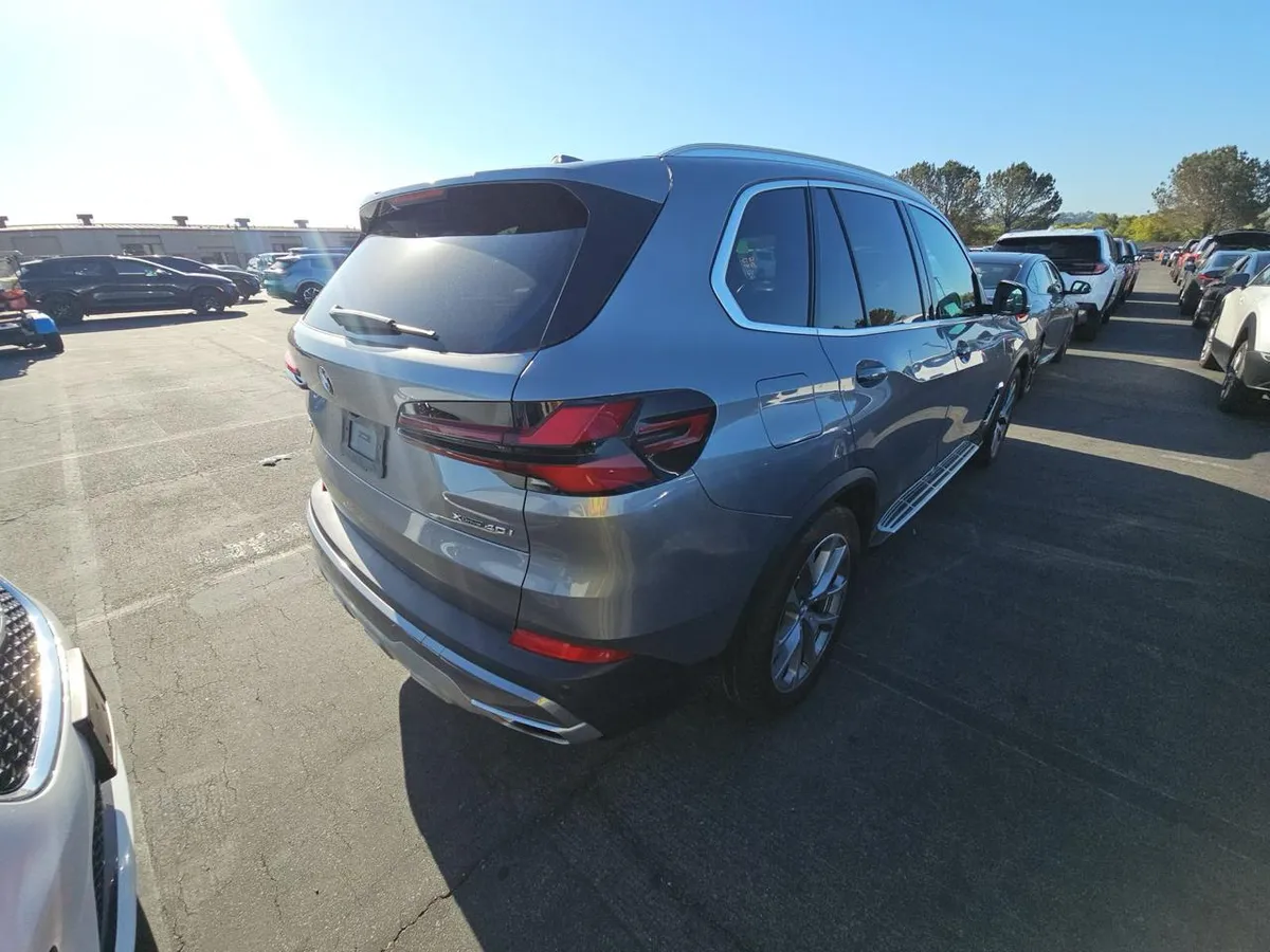 BMW X5 SPORTS ACTIVITY VEHICLE 2023