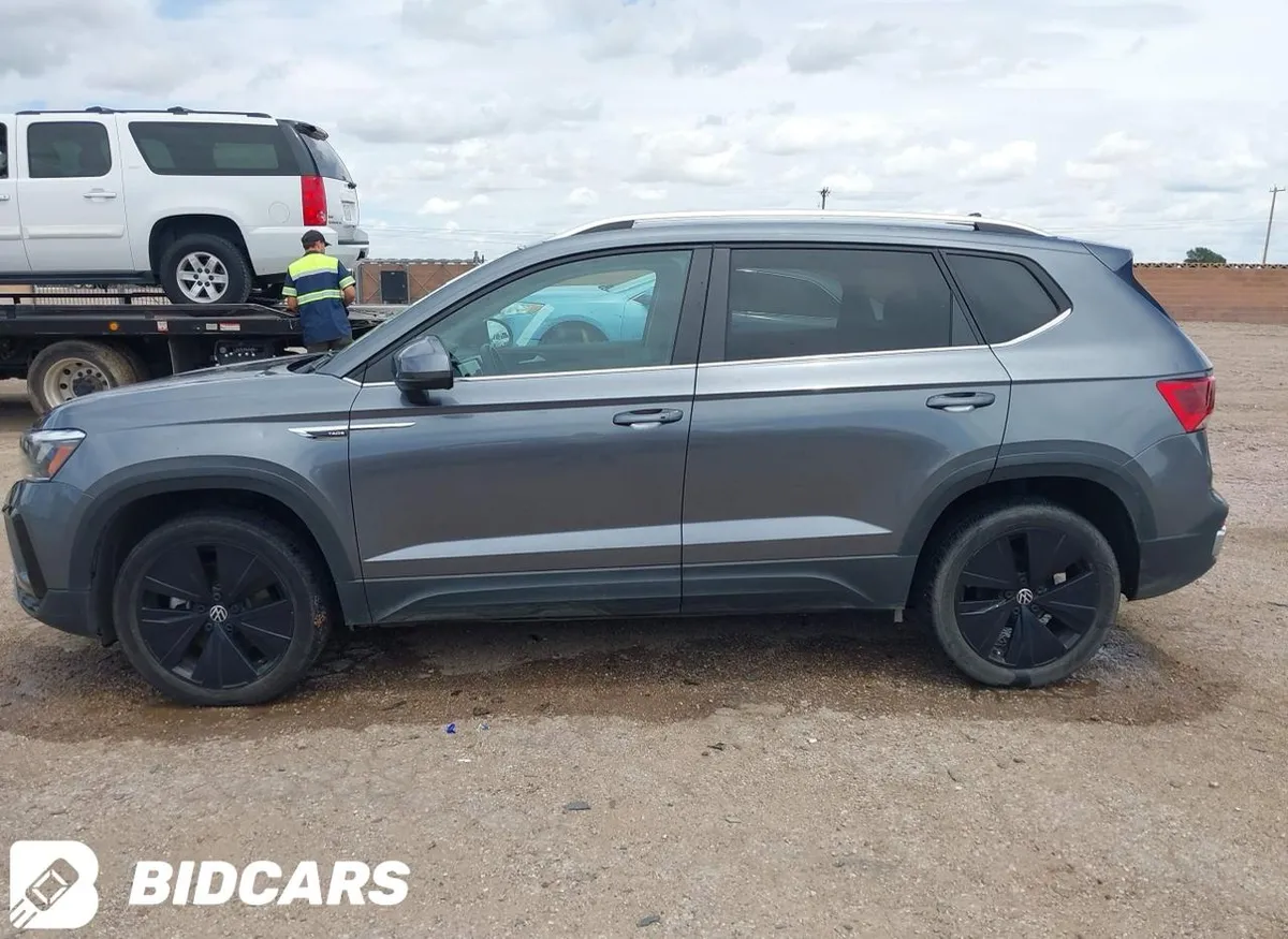 VOLKSWAGEN TAOS SE 2022