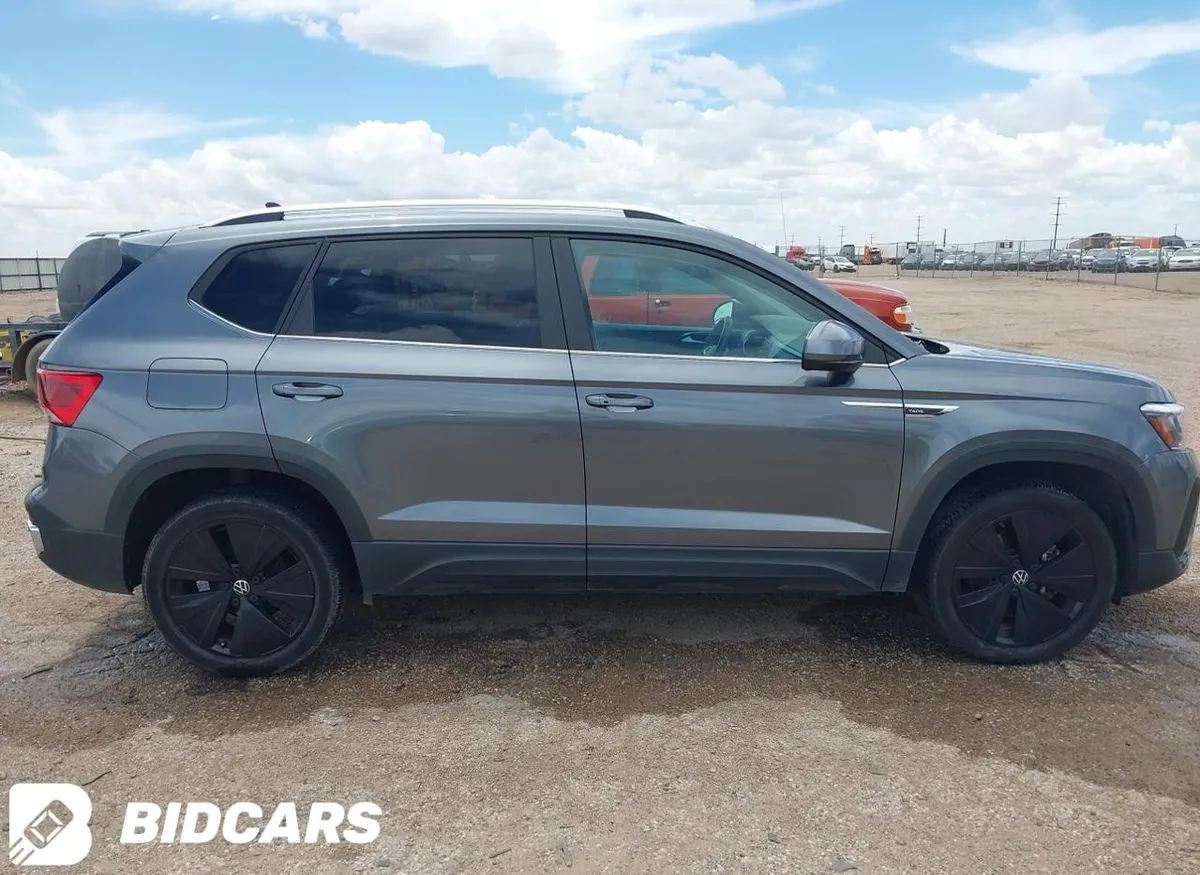 VOLKSWAGEN TAOS SE 2022