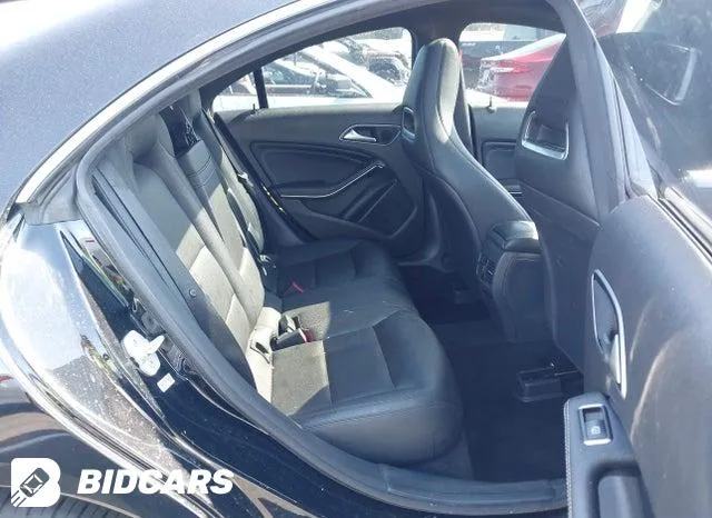 MERCEDES-BENZ CLA 250 2015