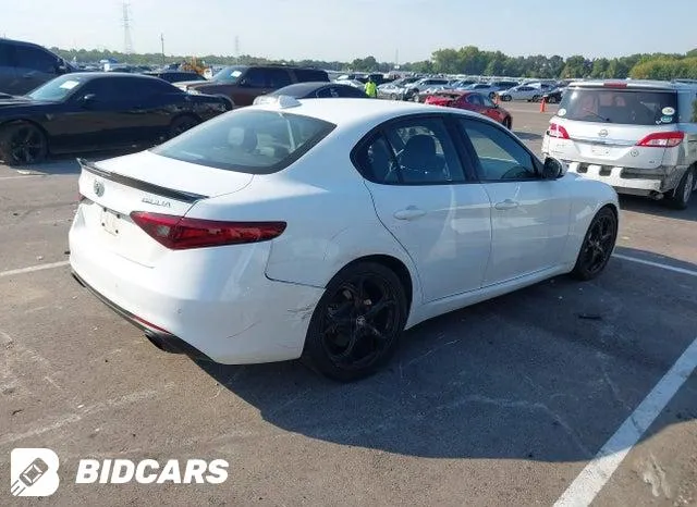 ALFA ROMEO GIULIA SPRINT RWD 2022