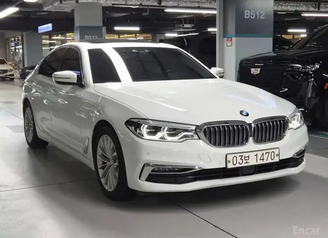 BMW 5 SERIES LUXURY 2019