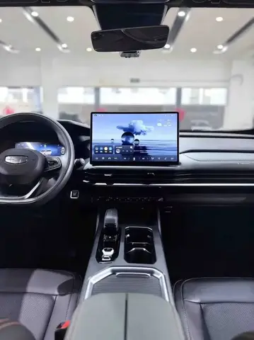 GEELY OKAVANGO 2024