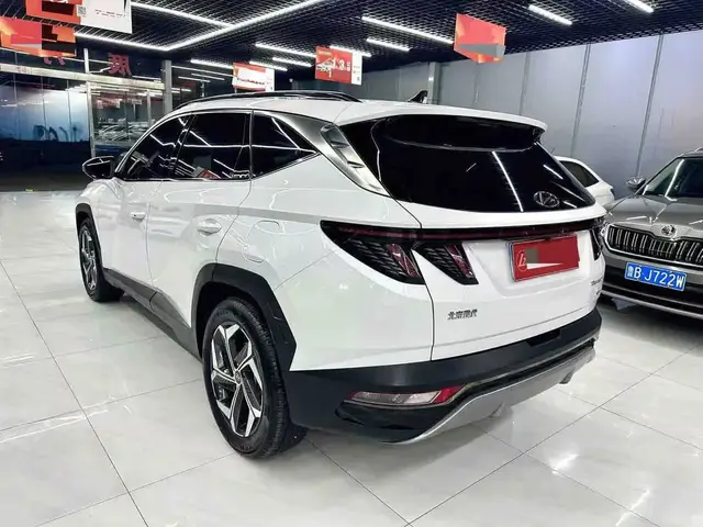 HYUNDAI TUCSON L DELUXE 2023