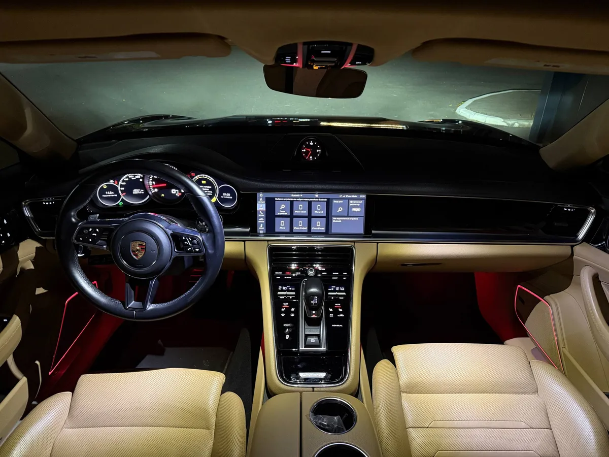 PORSCHE PANAMERA 971 2020