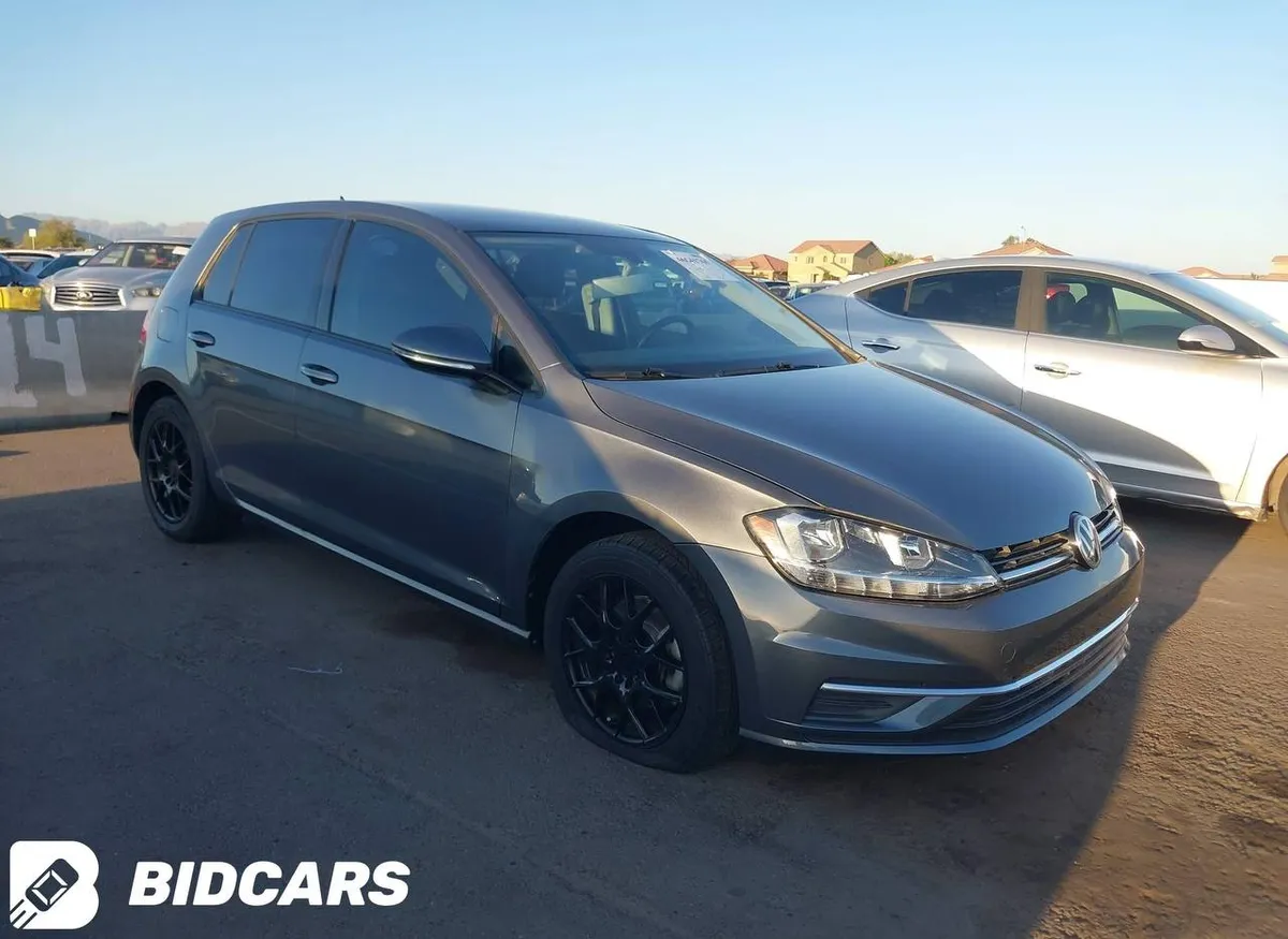 VOLKSWAGEN GOLF 2020