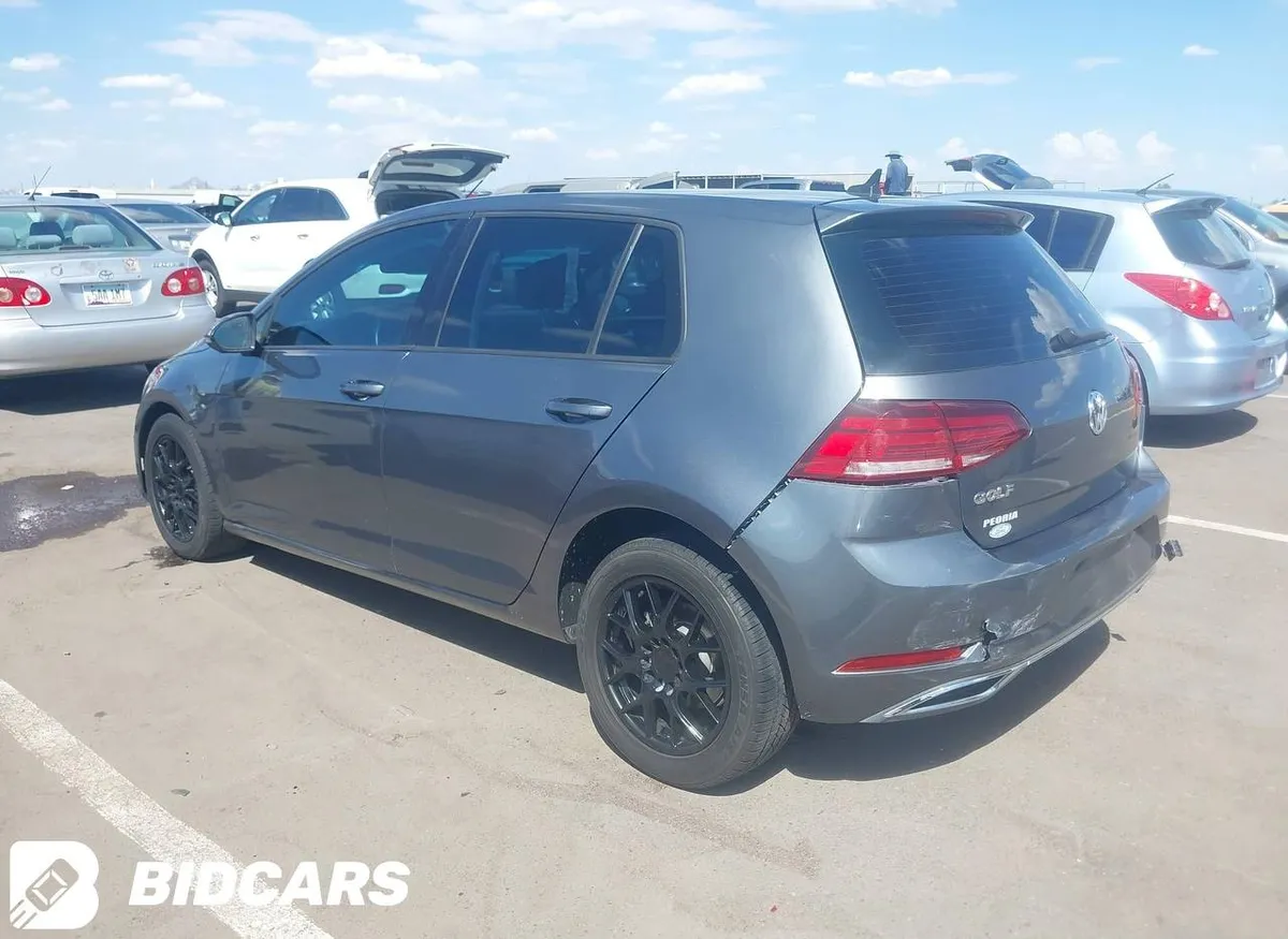 VOLKSWAGEN GOLF 2020