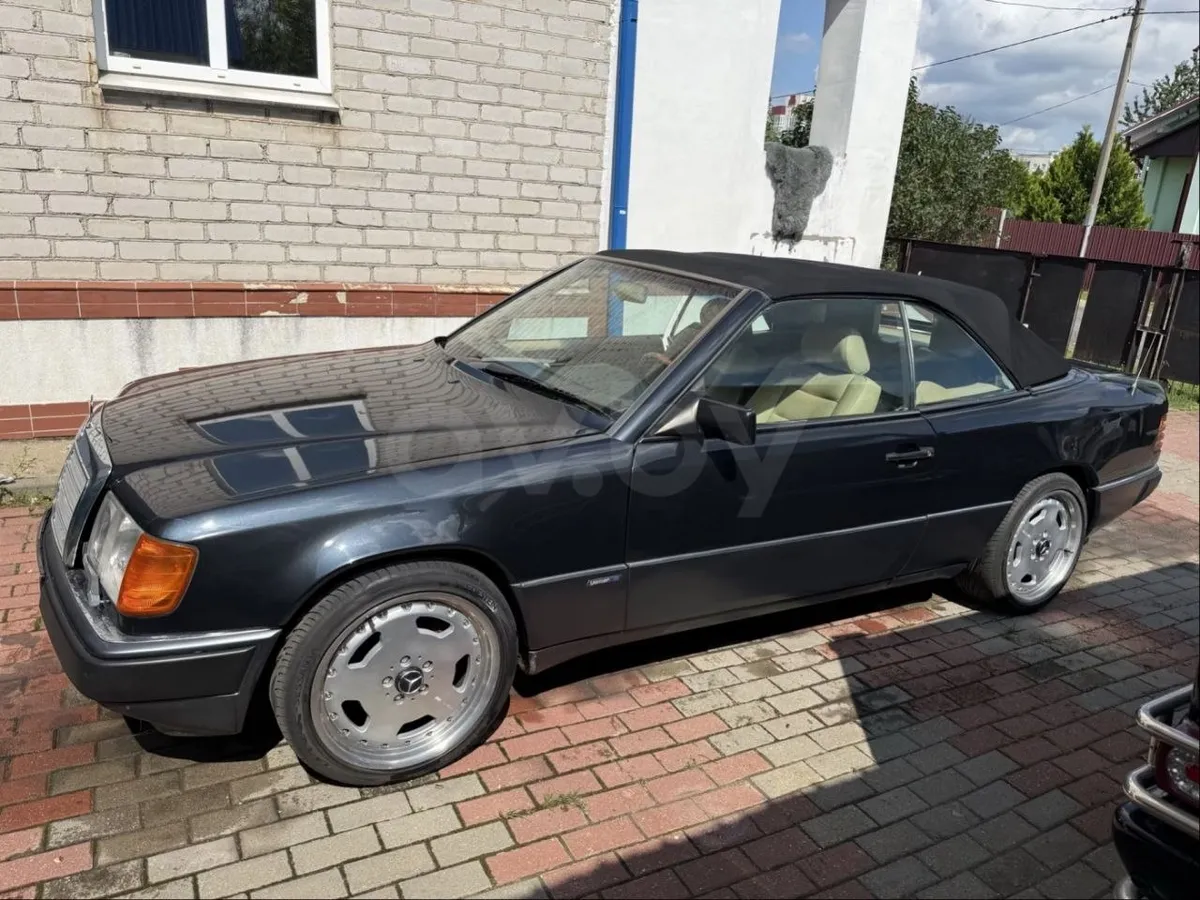 MERCEDES-BENZ C124 1993